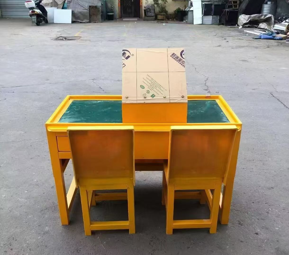 张北防静电导通桌井下煤矿火工品发放桌:危险品流转的安全守护者